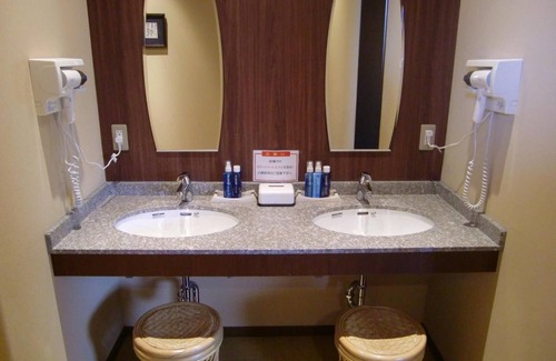 Konpira Onsen Hotel | Eco-Friendly Retreat at Kotohira River Side Hotel