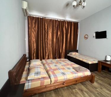 Petrovskoye Hotel | Cozy Stay on Kotsarskaya Street with Family-Friendly Amenities