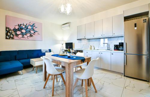 Kontos Apartment | Guest Rated Koukounari Apartments: Pet & Child Friendly Stays