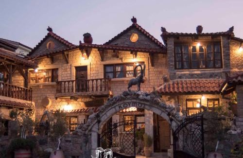 Malevizi Apartment | Discover Koumos Stone Villas: Family-Friendly Retreats