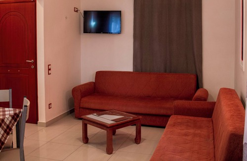 Lygia House | Cozy Apartment Minutes from Lefkas Town - Child Friendly Stay