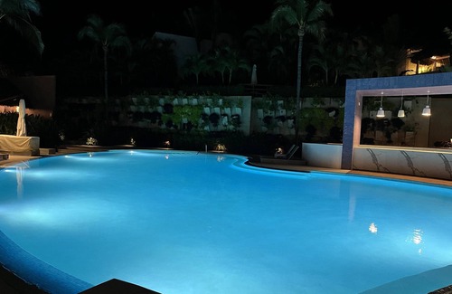 La Puntilla Apartment | Relax at Kovay Gardens: Family Condo with Ocean View & Pool