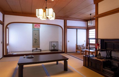 Koya House | Discover Koyasan Shukubo Sainanin: Family-Friendly Retreat