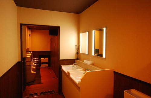 Koyasan House | Eco-Friendly Koyasan Syukubou Fudouin with Hot Tub & Breakfast