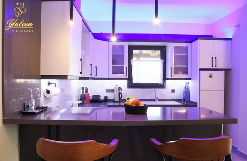 Koycegiz Villa | Guest Rated 10/10: Koycegiz Yalcin Villalari with Pool & Views