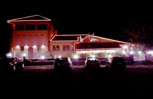 Lviv Oblast Hotel | Relax at Kozatskiy Dvir with Pool and Oceanfront Views