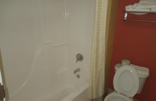 Columbus Hotel | Cozy Kozy Inn: Family-Friendly Retreat for Your Getaway