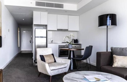 Chatswood CBD Apartment | Discover KOZYGURU: Chic Studio Near Chatswood Chase