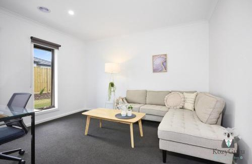 Pakenham Apartment | KozyGuru Pakenham Comfortable 4-Bedroom House