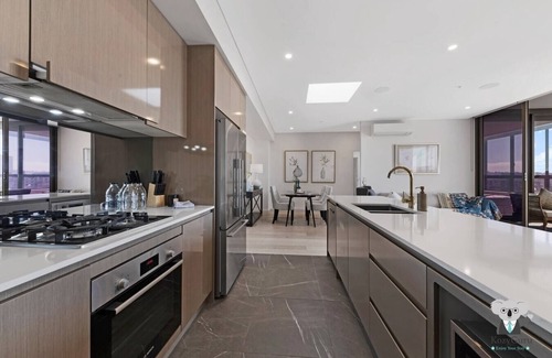Wentworth Point Apartment | KozyGuru | Wentworth Point | 2B APT+Free Parking