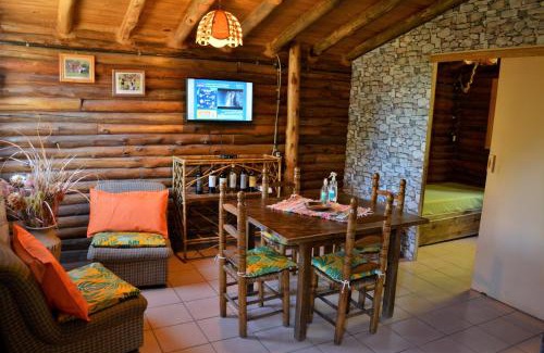 Las Vegas Cabin | Pet-Friendly Kpriccio Cabanas: Guest Rated 9.7/10