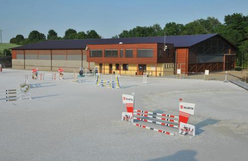 Kladno District House | Discover Královický Dvůr: Pet-Friendly Getaway Awaits