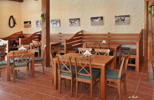 Kladno District House | Discover Královický Dvůr: Pet-Friendly Getaway Awaits
