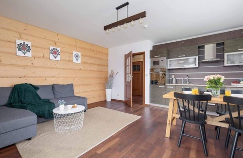 Koscielisko Apartment | Scenic Mountain View Apartment in Kościelisko