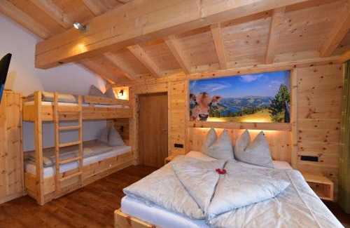 Krimml Ski Chalet | Indulge at Krölls Alpenchalet: 4-Star Retreat with Spa & Ocean View