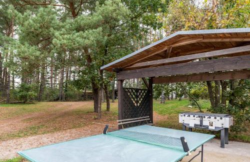 Feldberger Seenlandschaft Resort | Discover Krüseliner Mühle Bungalows with Family-Friendly Pool