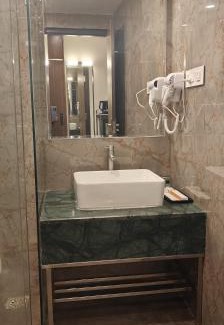 Kolar Hotel | KR INN, Narasapura