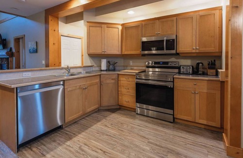 East Kootenay Condo | Experience KR410 by Simply Kimberley: Ski-In/Out & Hot Tub