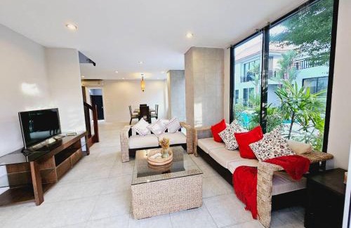 Sa Khu Villa | Relax at KRAAM VILLAS: 4-Star Oceanfront Retreat