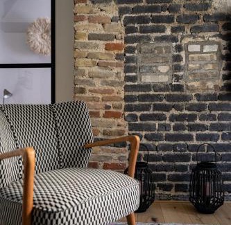Reims City Centre Apartment | Elegant KRAFFT Hotel: Central Location with Double Bathtub