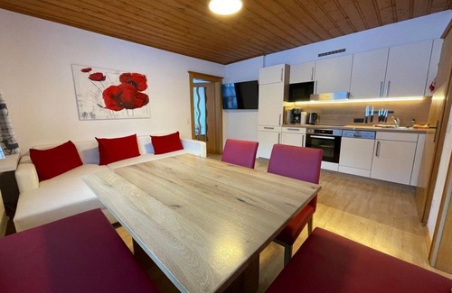 Filzmoos Apartment | Cozy Krahlehen Apartment with Ocean View and Pool Access