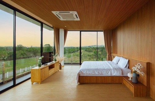 Nong Sarai Villa | Discover Krajokkaew Mouthten Khao Yai: 4-Star Oceanfront Retreat