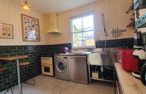 Southampton City Centre House | Kraken House: Inviting Townhouse with Free Parking in Oxford