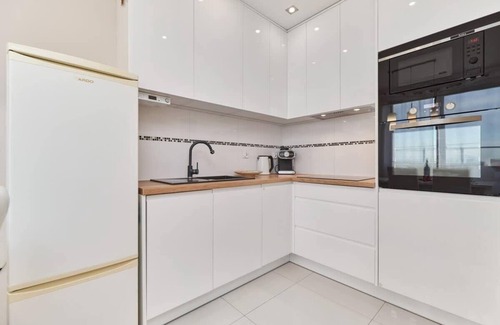 Krzyki Apartment | Exceptional Two Bedroom Apartment at Krakowska 84/71
