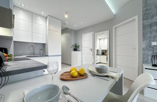 Debniki Apartment | Krakowski zakątek- Apartament premium z garażem