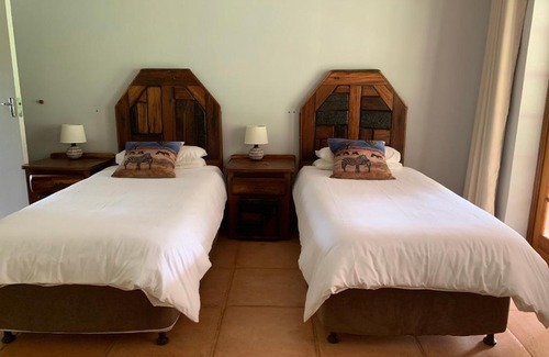 Groenvlei Cabin | Discover Kransberg Country Lodge: Family-Friendly Retreat