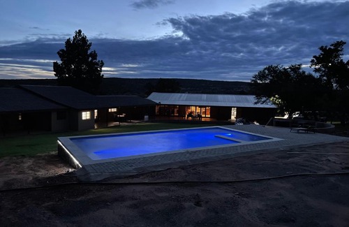 Groenvlei Cabin | Discover Kransberg Country Lodge: Family-Friendly Retreat