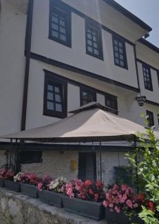 Varosh Apartment | Oceanfront Bliss at Krapche House - Rated 10/10 by Guests