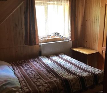 Snidavka House | Discover Krasa Karpat: Pet-Friendly Retreat with Hot Tub