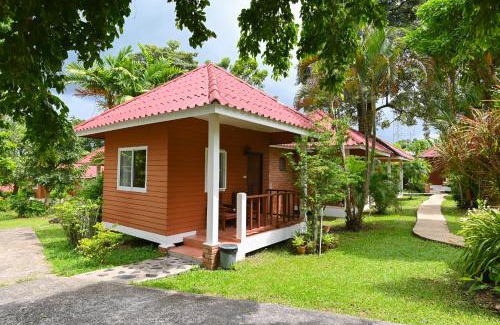 Khuekkhak Resort | Relax at Krathom Khaolak Resort with Oceanfront Bliss