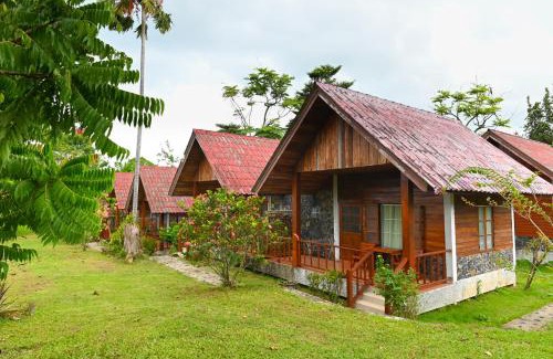 Khuekkhak Resort | Relax at Krathom Khaolak Resort with Oceanfront Bliss