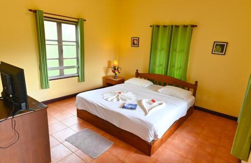 Khuekkhak Resort | Relax at Krathom Khaolak Resort with Oceanfront Bliss