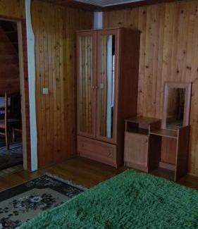 Yaremche Cabin | Pet-Friendly Retreat at Kray Dorogy - Rated 9.4 by Guests
