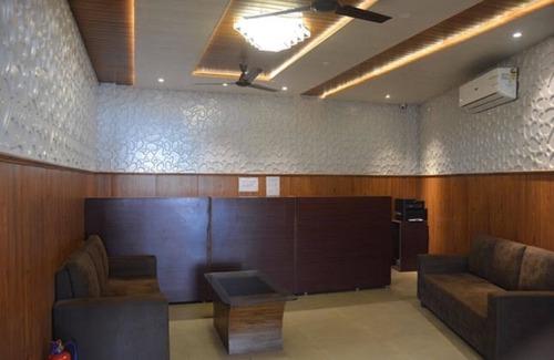 Haldwani Hotel | Budget-Friendly Krazy Hotel with Breakfast & Child Care