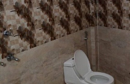 Haldwani Hotel | Budget-Friendly Krazy Hotel with Breakfast & Child Care