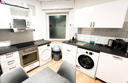 Krefeld Apartment | Convenient Krefeld House - Just 20 Min to DUS Airport