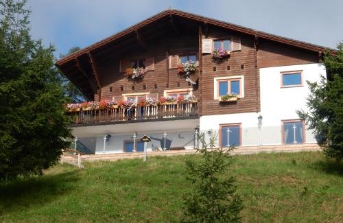 Hochrindl Apartment | Family-Friendly KRETZSCHMAR'S HÜTTE with Pet Amenities