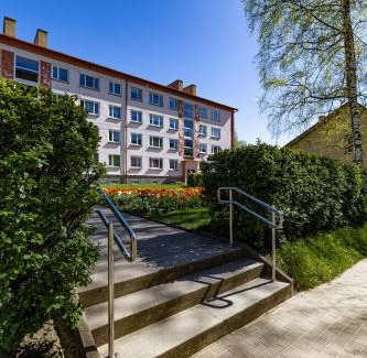 Voru Apartment | Oceanfront Kreutzwaldi 17 Apartment with Private Beach