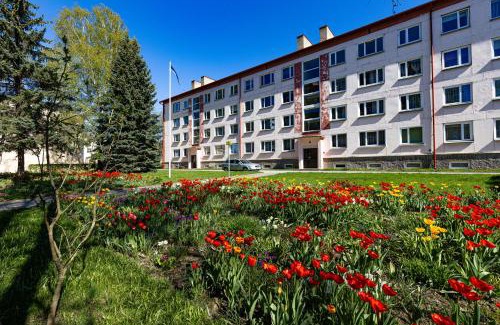 Voru Apartment | Oceanfront Kreutzwaldi 17 Apartment with Private Beach
