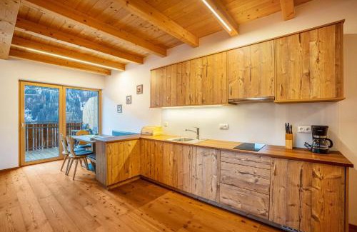 Luson Apartment | Comfortable Kreuzplonhof Apt Dorfblick with Child-Friendly Amenities