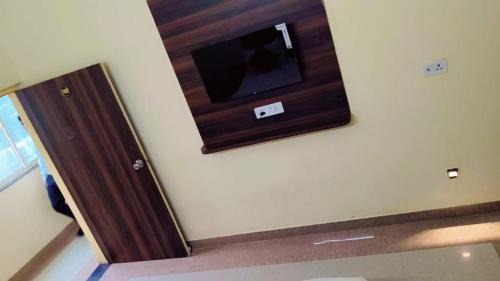 Vrindavan Hotel | Kripa shanti atithi bhavan opp fogla ashram vrindavan