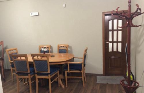 Lezhe Apartment | Pet-Friendly Retreat at Kris's Apartment - Rated 9.5/10!
