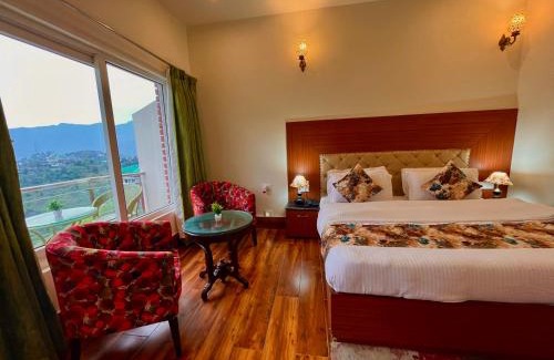 Rajkot Hotel | Cozy Krishma Guest House with Restaurant & Child-Friendly Perks