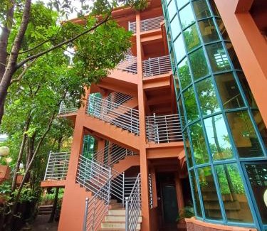 Kannur Hotel | Relaxing Krishna Beach Resort with Spa and Family Amenities