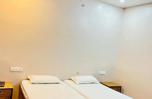 Gorakhpur Hotel | Krishna guest house