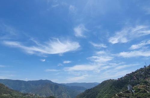 Shimla Apartment | Pet-Friendly Krishna Luxury Stay for Family Getaways
